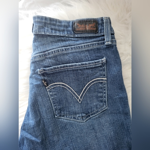 Levi Skinny Jeans for Women, Size 11 (30) - Picture 6 of 6